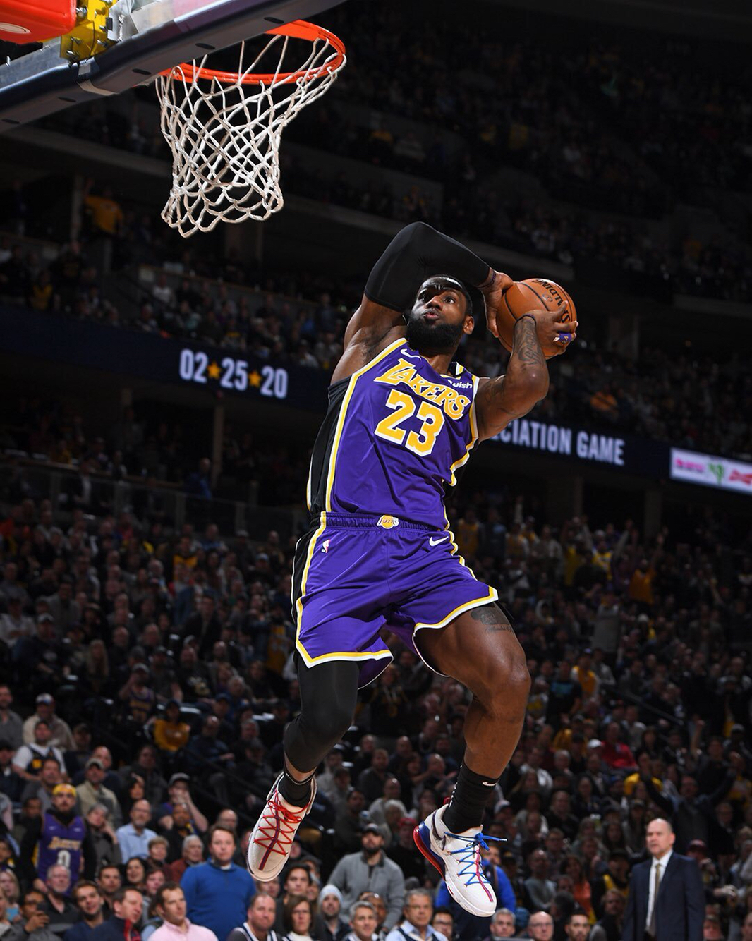 稳脚跟的内 稳脚跟的内